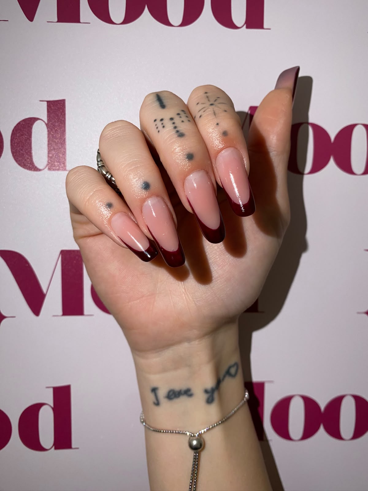 Unghie curate con dettaglio nail art Mood Beauty Lab
